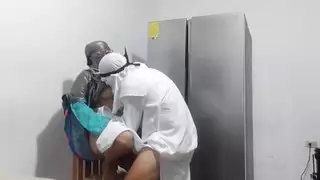 خيال جنسي أمام الثلاجة: عربي وسيم يضرب للوصول لمتعة شديدة