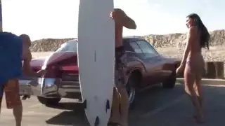 الأولاد الأشرار يمنحون كيت تمرينًا شرجيًا ومهبليًا مكثفًا