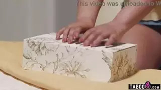 احتفال جنسي صريح: عربية مراهقة كبيرة الصدر ولاتينا ناضجة عاهرة