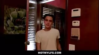 ينيك امه تلات مرات في اليوم