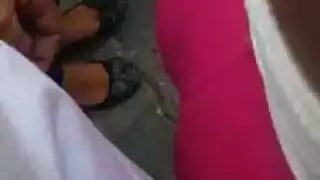 عاهرة لا تشبع تأخذ عدة أعضاء ذكرية