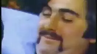 زب كبير أبيض يدخل في سوى سوداء