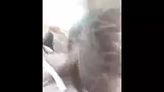 جنس فموي على جانب الطريق: الفتاة اللبنانية تخدم قضيب الرجل العربي القاسي