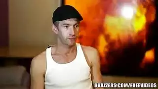 أحمر الشفاه أقصى الأسود وآسيا